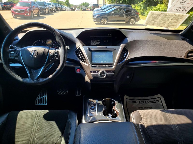 Acura MDX Vehicle Full-screen Gallery Image 08