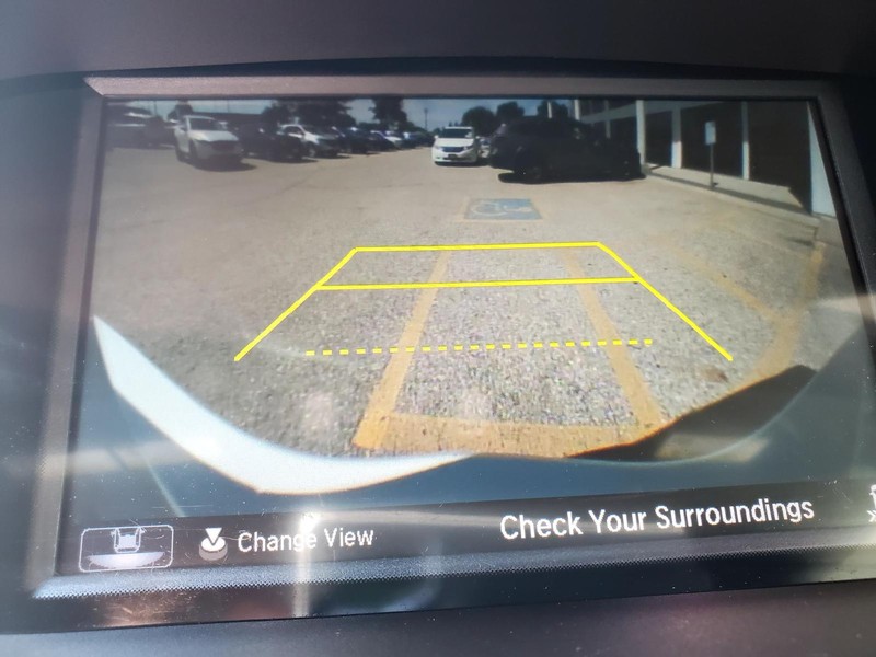 Acura MDX Vehicle Full-screen Gallery Image 10