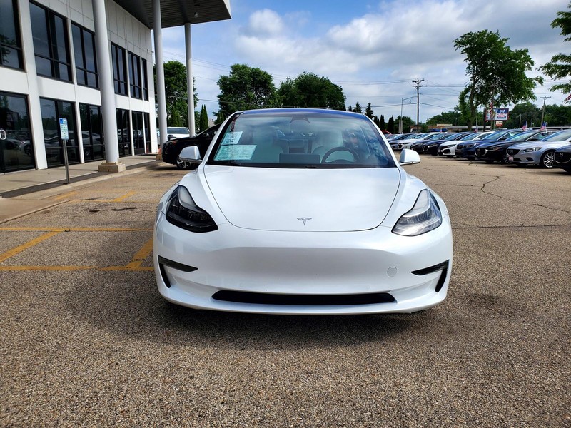 Tesla Model 3 Vehicle Image 02