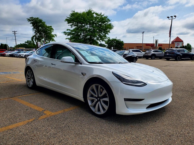 Tesla Model 3 Vehicle Image 03
