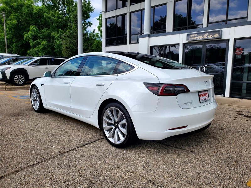 Tesla Model 3 Vehicle Image 07
