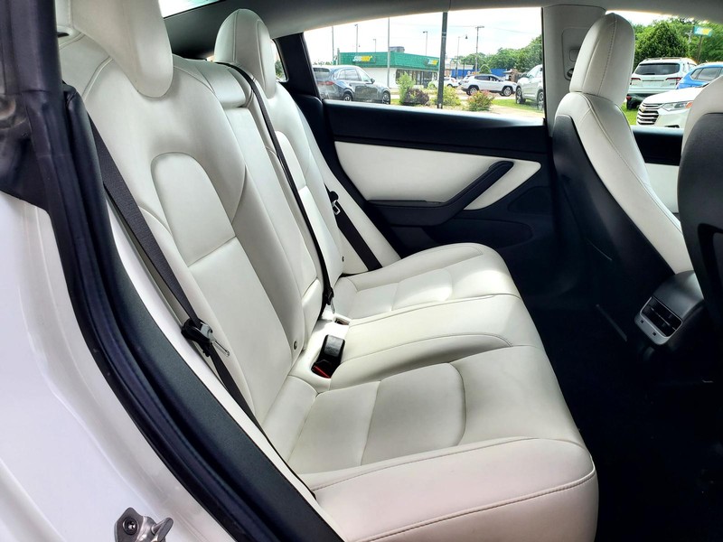 Tesla Model 3 Vehicle Image 16