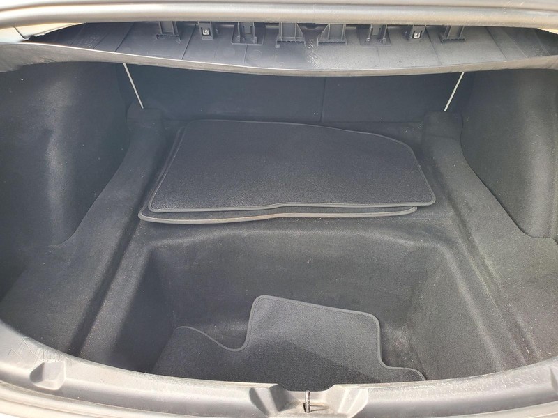 Tesla Model 3 Vehicle Image 20