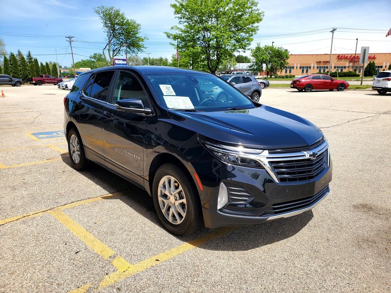 Chevrolet Equinox Vehicle Image 03
