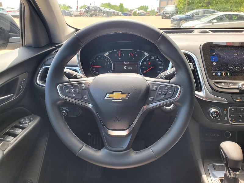 Chevrolet Equinox Vehicle Image 09