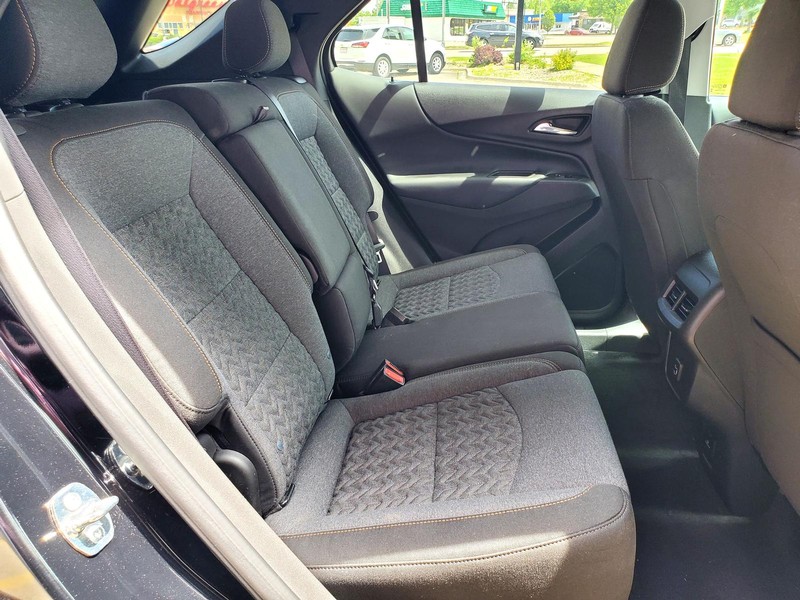 Chevrolet Equinox Vehicle Image 13