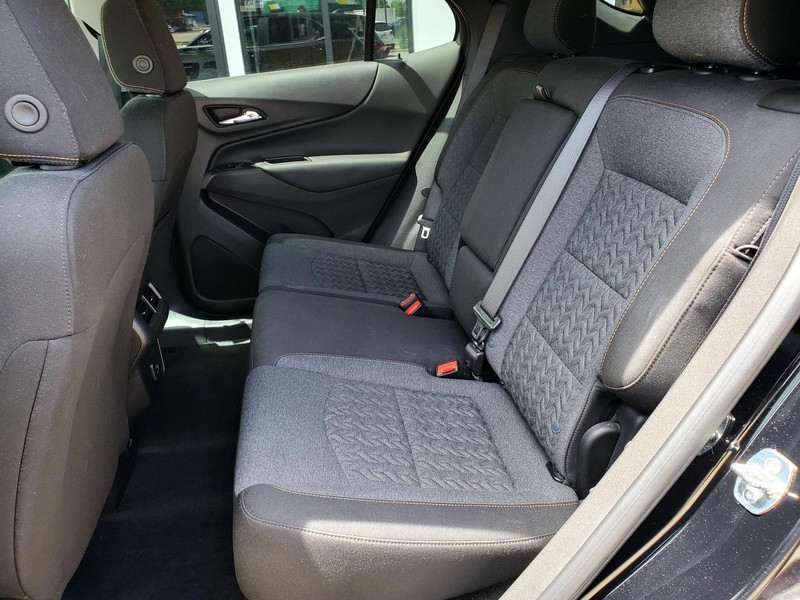 Chevrolet Equinox Vehicle Image 14