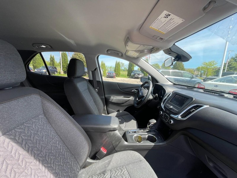 Chevrolet Equinox Vehicle Image 03