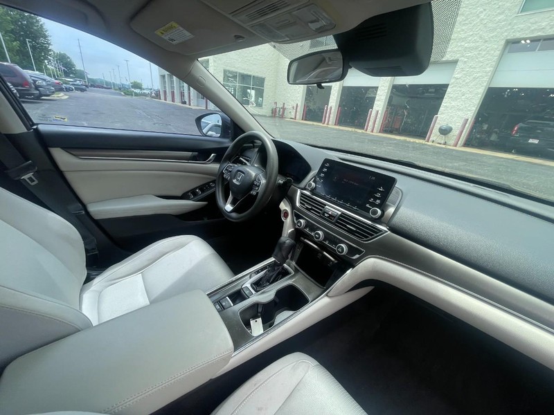 Honda Accord Sedan Vehicle Image 04
