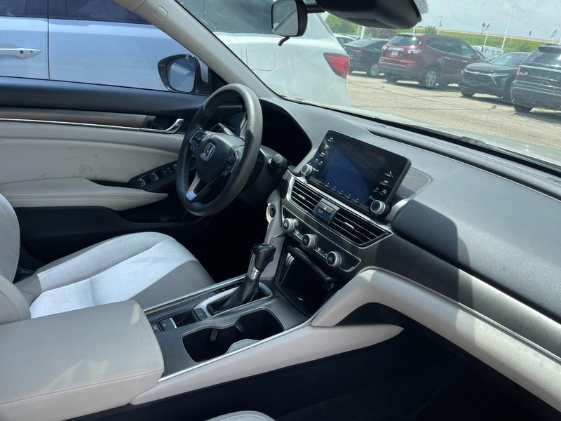 Honda Accord Sedan Vehicle Image 02