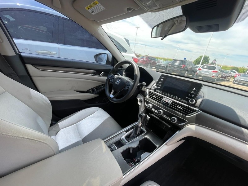 Honda Accord Sedan Vehicle Image 05