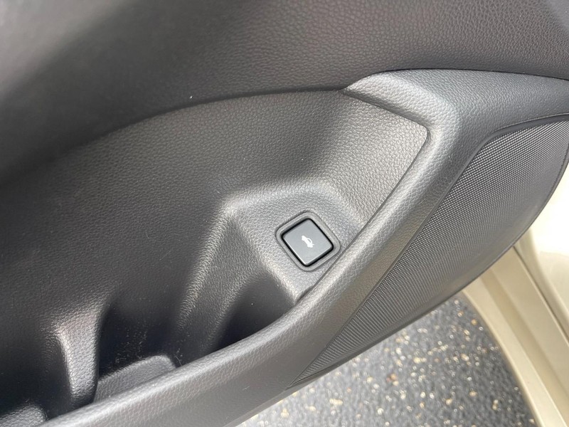 Honda Accord Sedan Vehicle Image 13