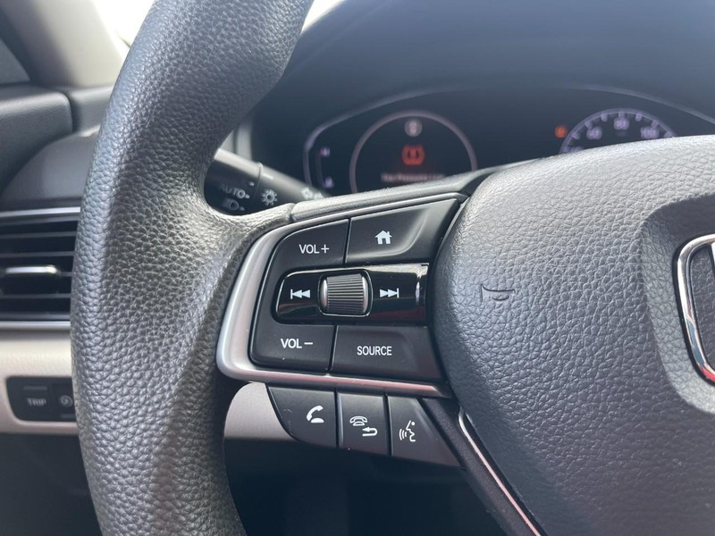 Honda Accord Sedan Vehicle Image 16