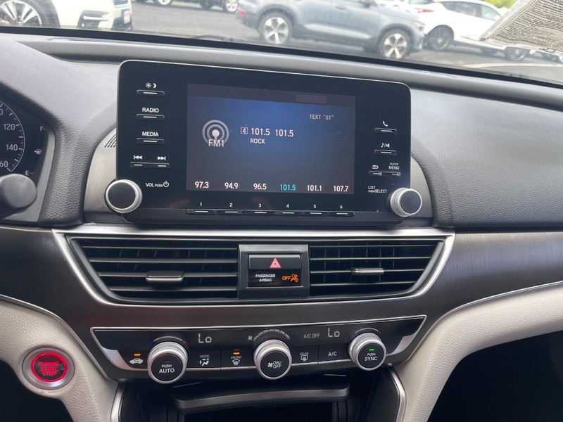 Honda Accord Sedan Vehicle Image 20