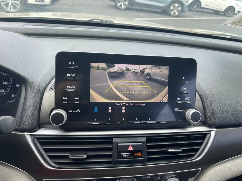 Honda Accord Sedan Vehicle Image 21