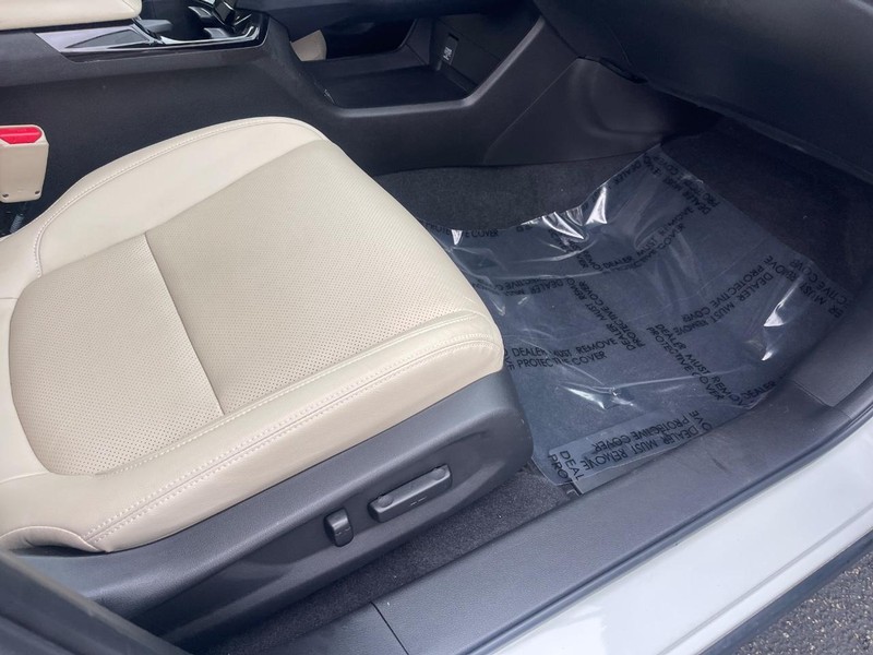 Honda Clarity Plug-In Hybrid Vehicle Image 07