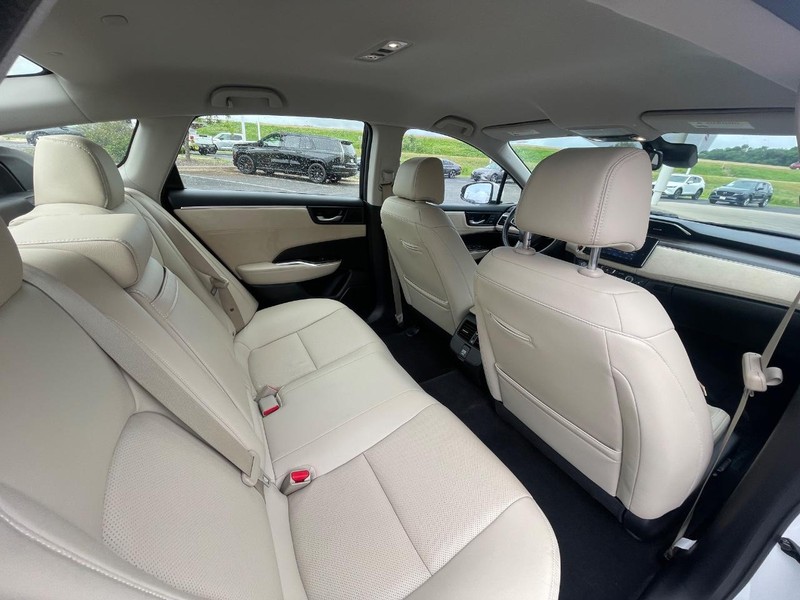 Honda Clarity Plug-In Hybrid Vehicle Image 10