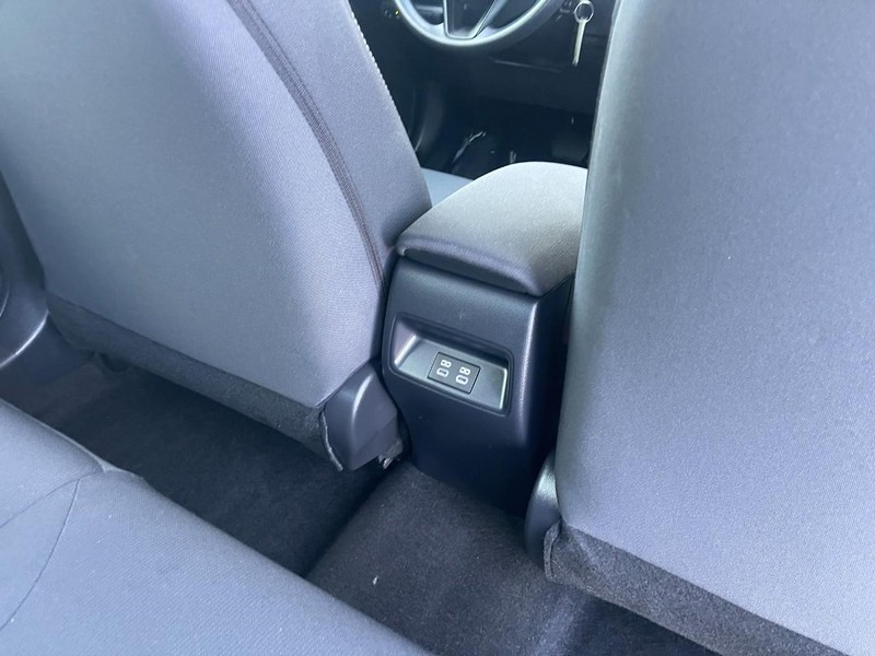 Toyota Corolla Vehicle Image 08