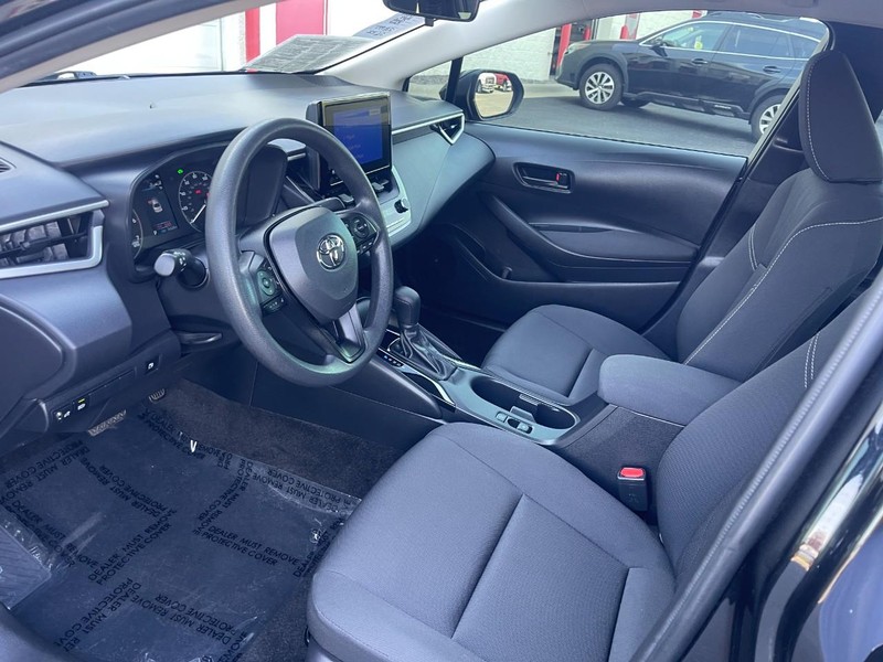 Toyota Corolla Vehicle Image 13