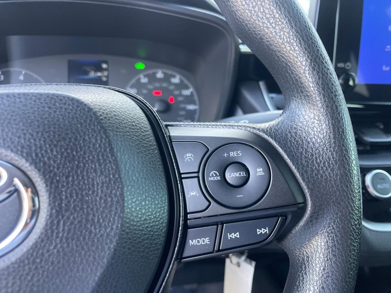 Toyota Corolla Vehicle Image 18