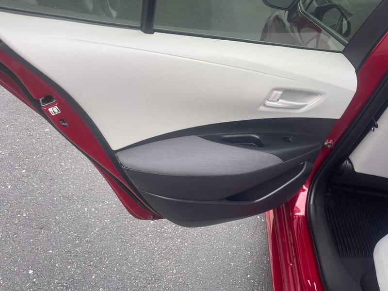 Toyota Corolla Vehicle Image 12