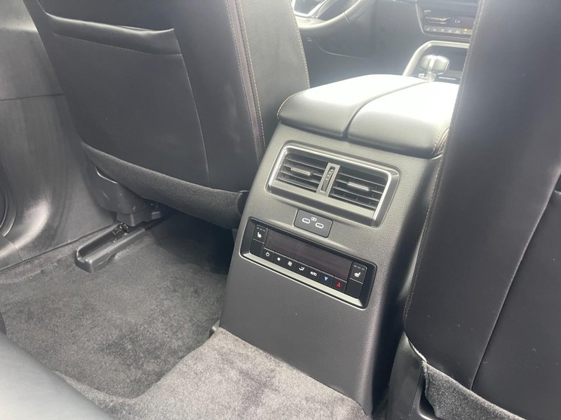 Mazda CX-70 Vehicle Image 15