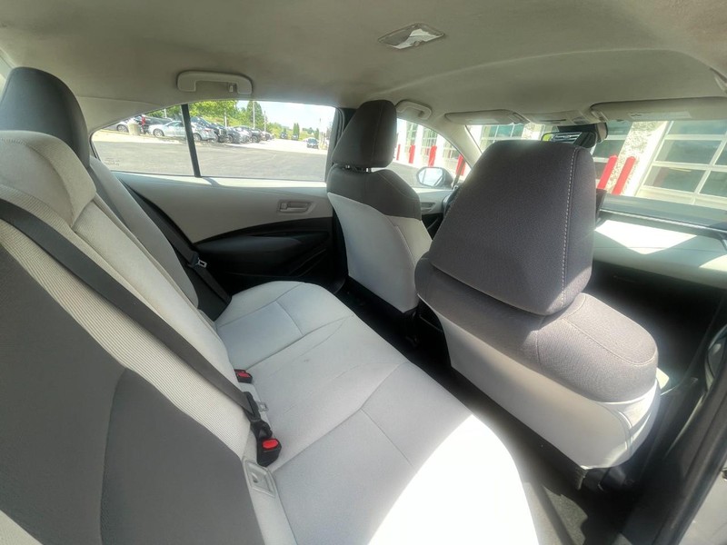 Toyota Corolla Vehicle Image 10