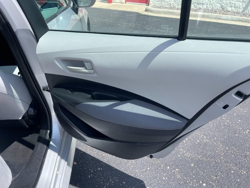 Toyota Corolla Vehicle Image 11