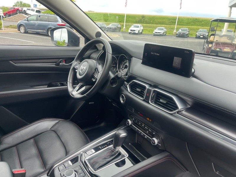 Mazda CX-5 Vehicle Image 10