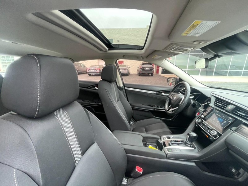 Honda Civic Sedan Vehicle Image 10