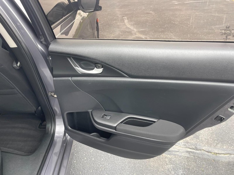 Honda Civic Sedan Vehicle Image 15