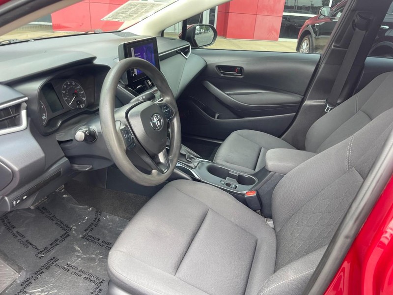 Toyota Corolla Vehicle Image 13