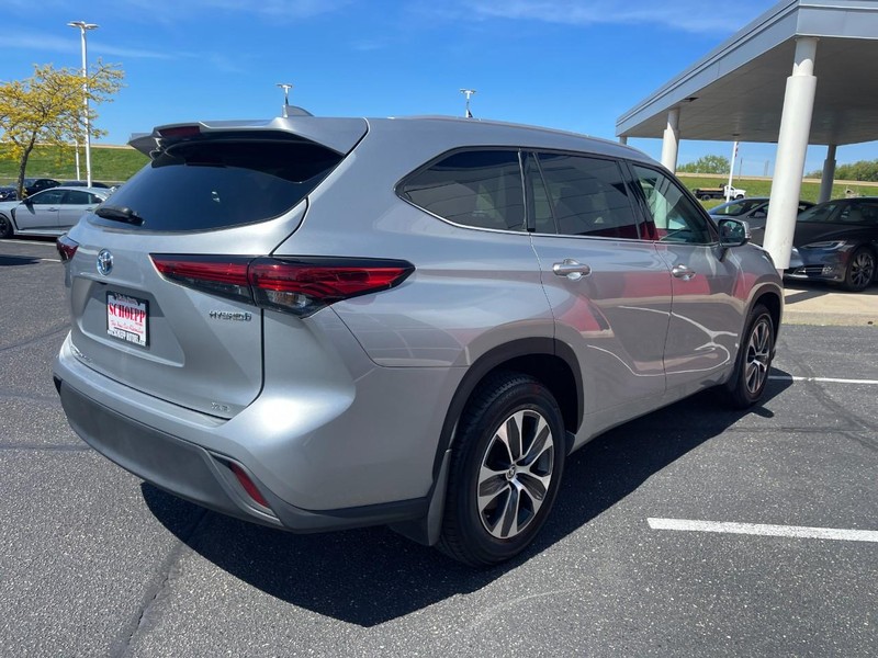 Toyota Highlander Vehicle Image 03