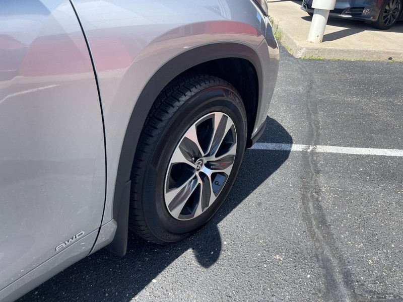 Toyota Highlander Vehicle Image 05