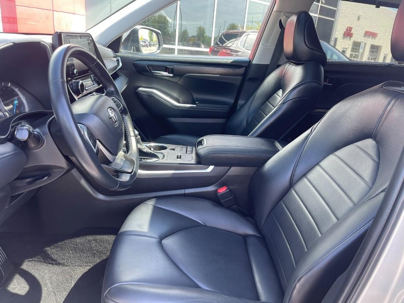 Toyota Highlander Vehicle Image 20