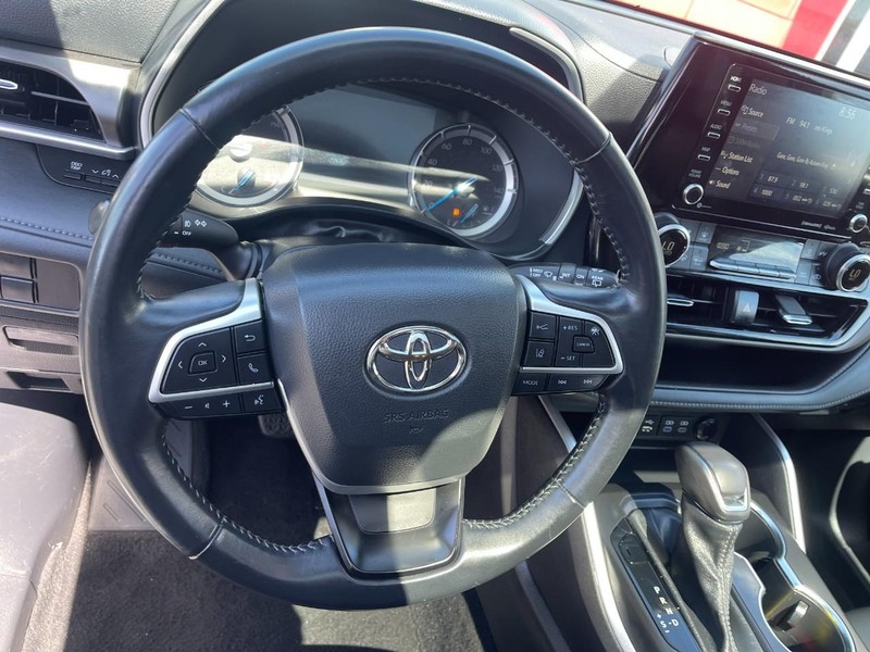 Toyota Highlander Vehicle Image 24