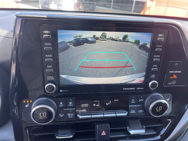 Toyota Highlander Vehicle Image 32