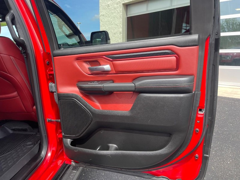 Ram 1500 Vehicle Image 16