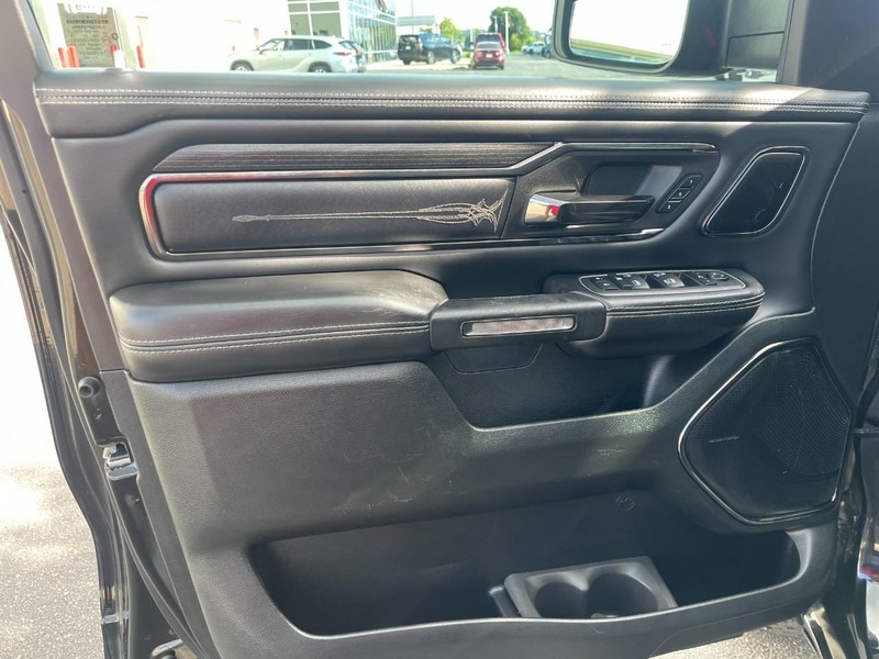 Ram 1500 Vehicle Image 22
