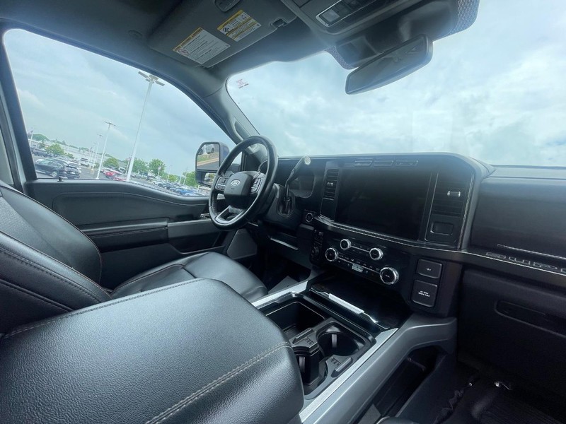 Ford Super Duty F-350 SRW Vehicle Image 05