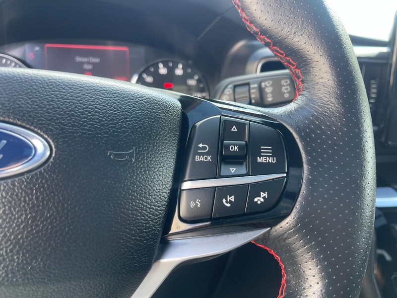 Ford Explorer Vehicle Image 28
