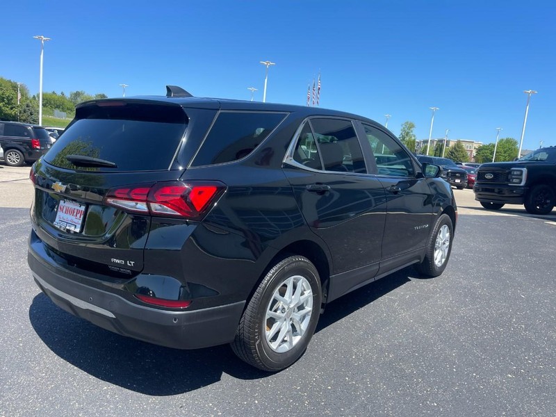 Chevrolet Equinox Vehicle Image 03