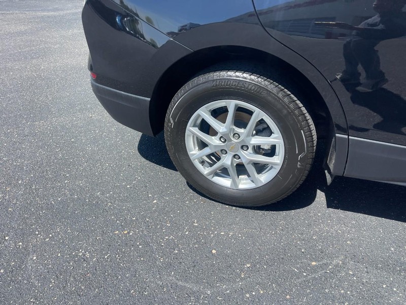 Chevrolet Equinox Vehicle Image 08