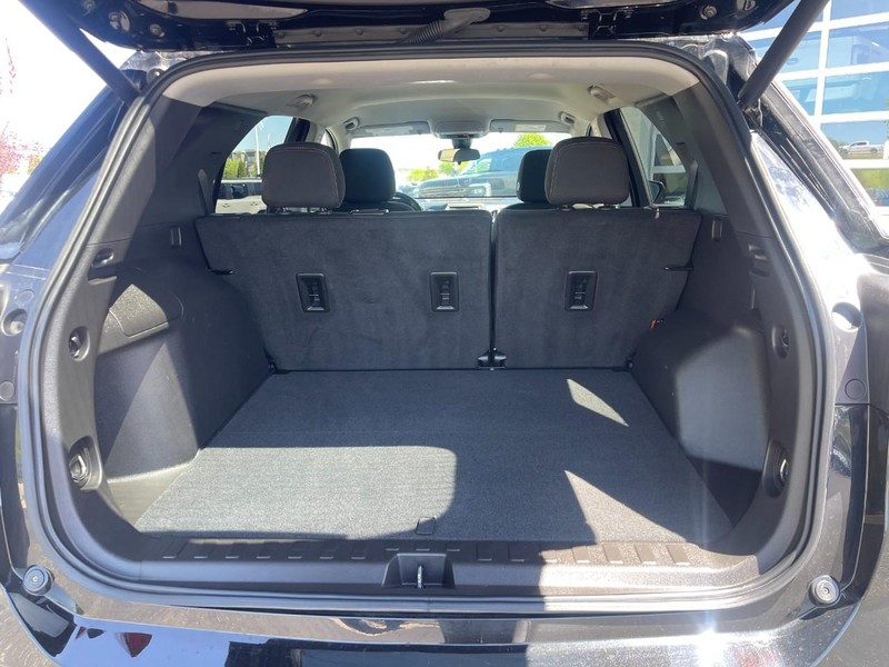 Chevrolet Equinox Vehicle Image 15