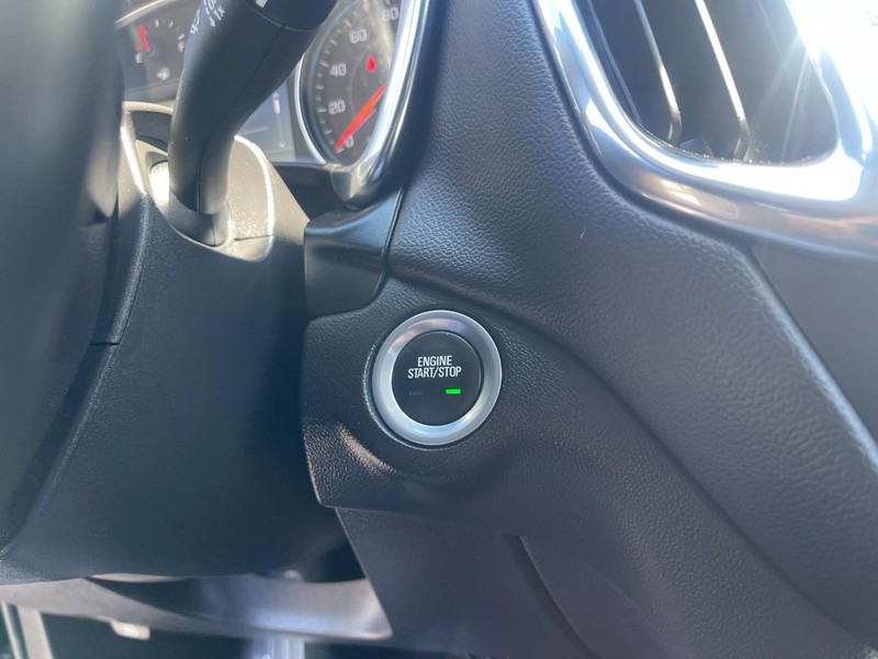 Chevrolet Equinox Vehicle Image 30