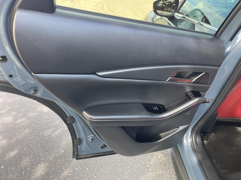 Mazda CX-30 Vehicle Image 14