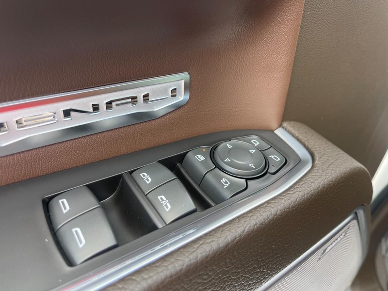 GMC Sierra 1500 Vehicle Image 24