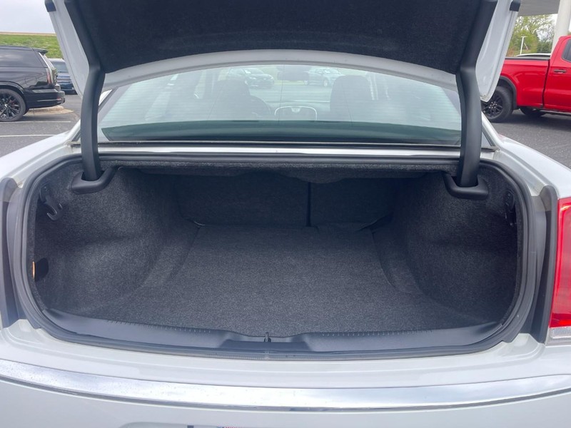 Chrysler 300 Vehicle Image 18