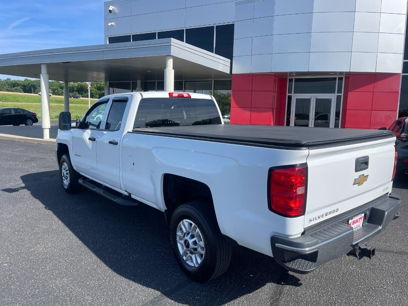 Chevrolet Silverado 2500HD Vehicle Image 04
