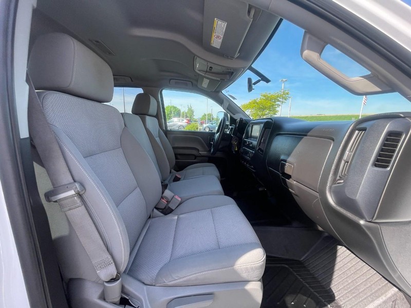 Chevrolet Silverado 2500HD Vehicle Image 10